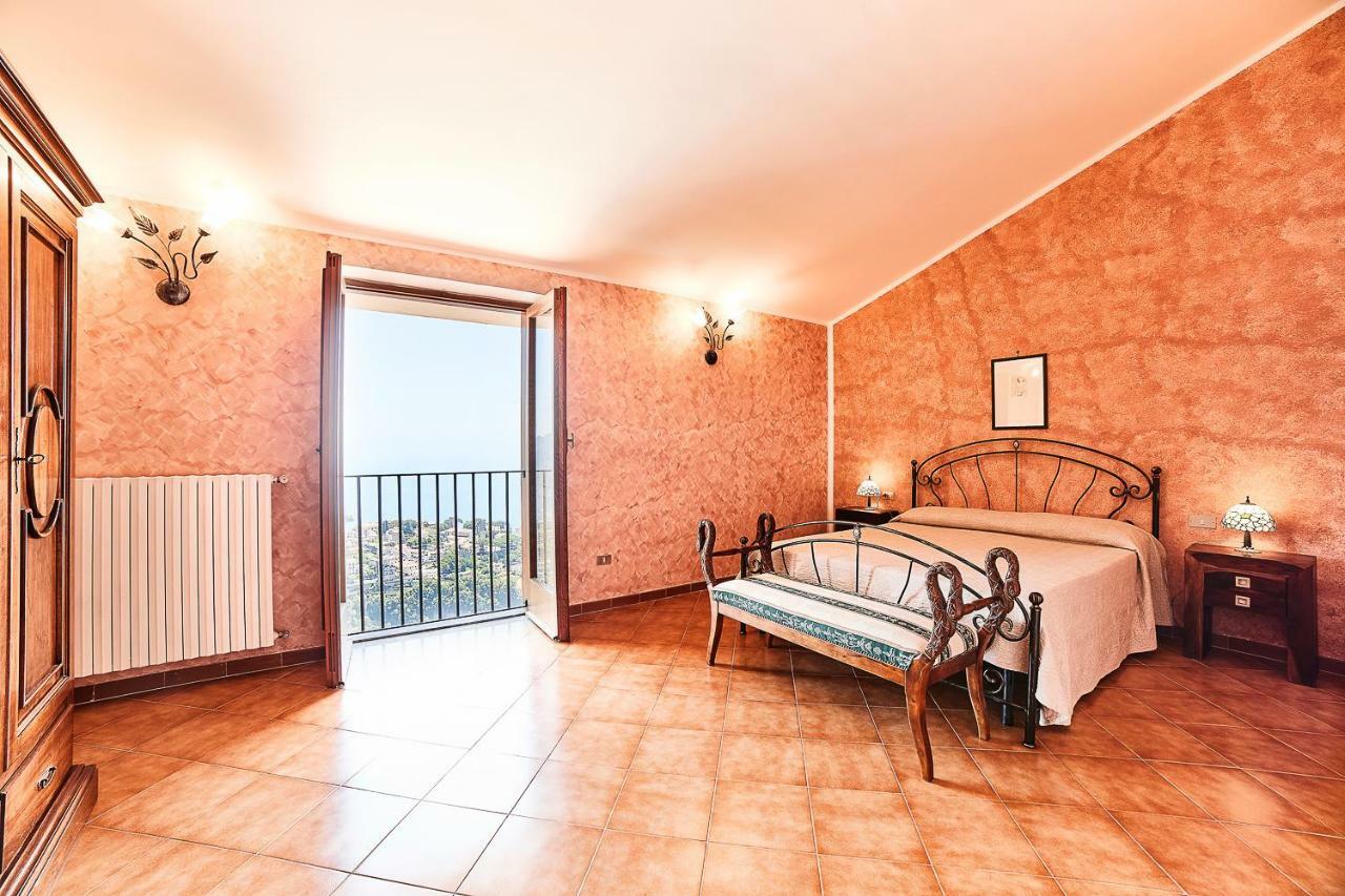 Appartamento Ilaria In Villa Laura Скала Екстер'єр фото